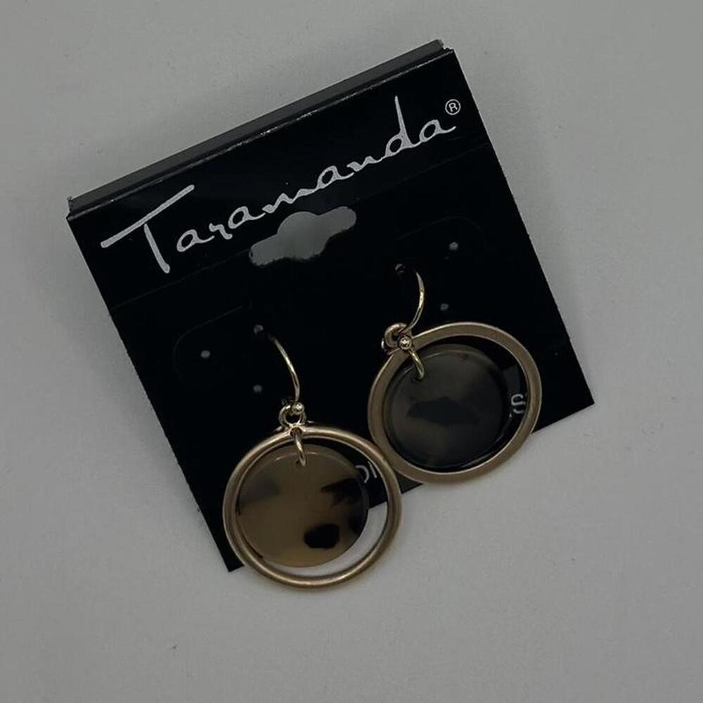 Taramanda Gold-Tone Tortoiseshell Circle Earrings – Modern Dangle Hoops
